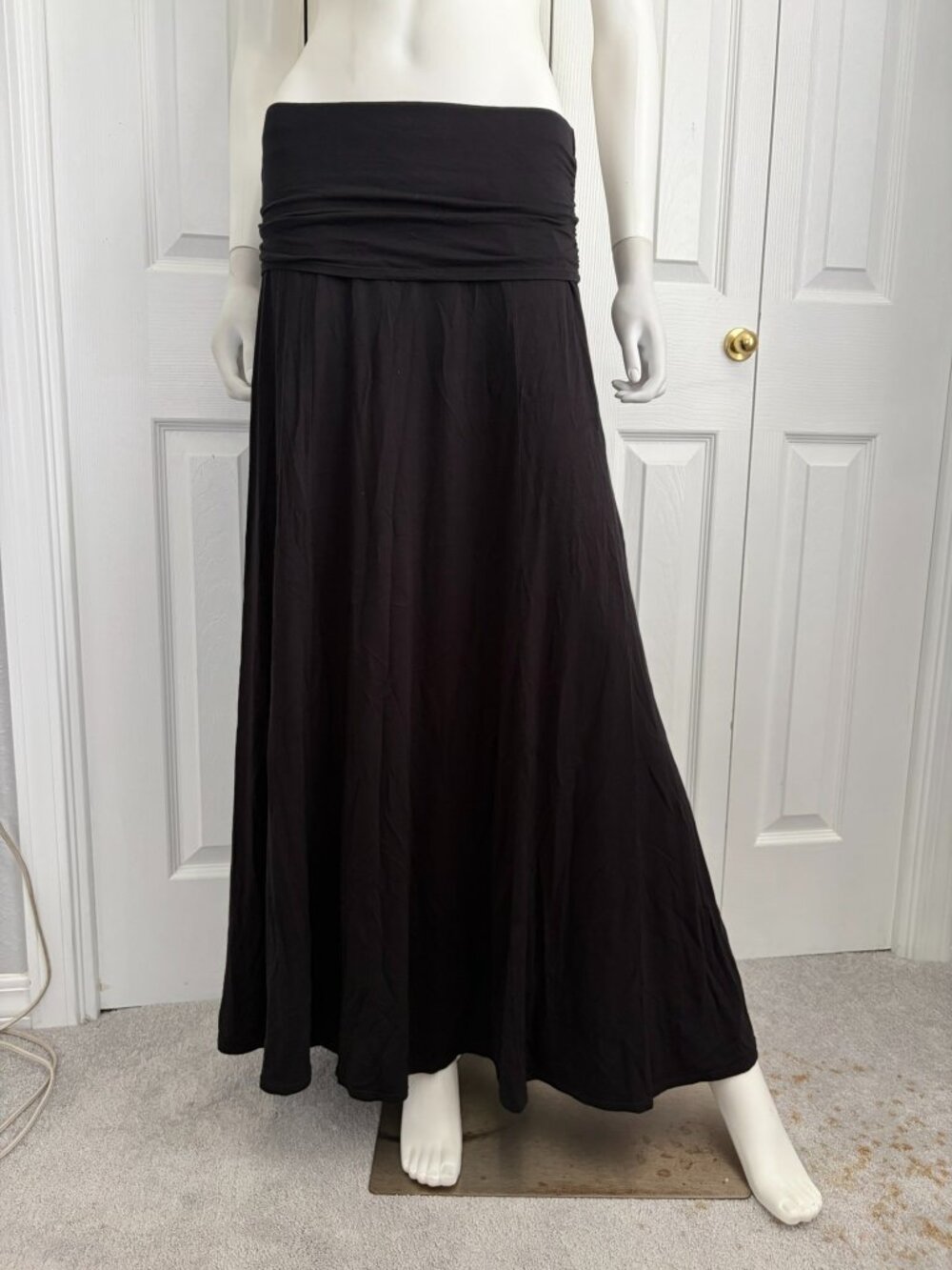 max studio size small stretchy black fold over waist maxi skirt
